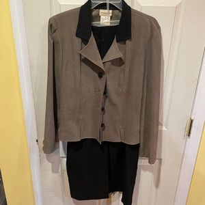 Size 10 2 pc suit